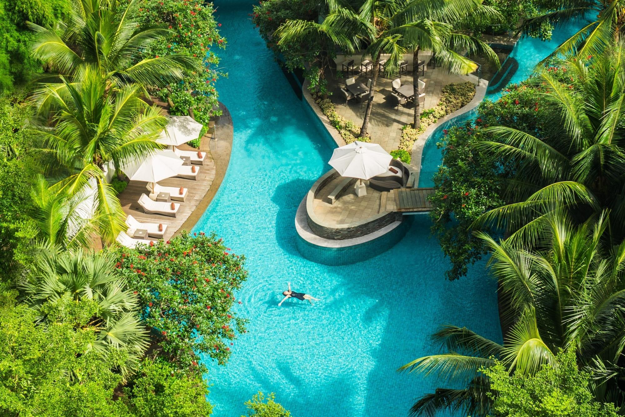 Doubletree By Hilton Jakarta - Diponegoro Dış mekan fotoğraf The pool at the Shangri-La Hotel, Kuala Lumpur