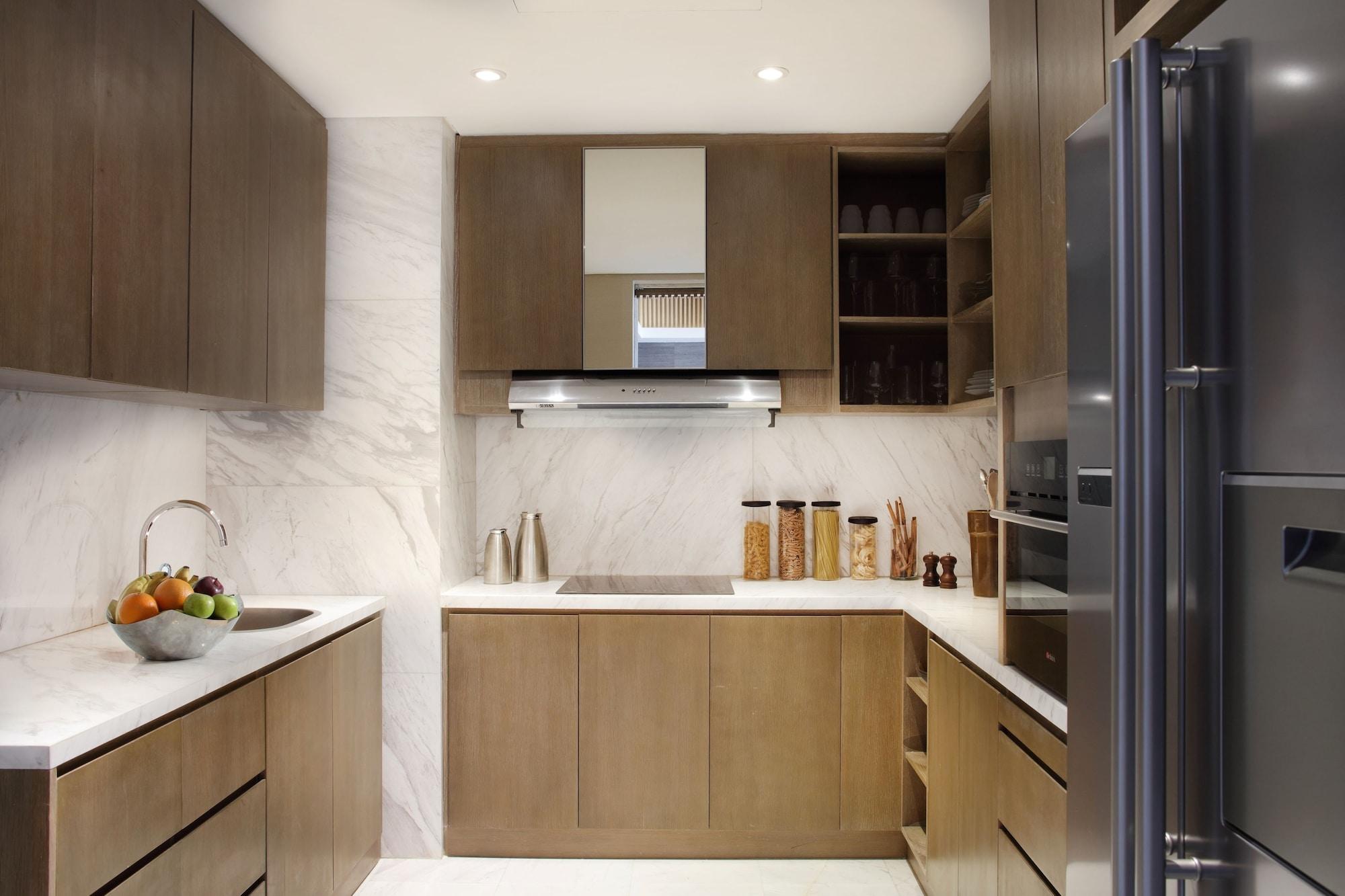 Doubletree By Hilton Jakarta - Diponegoro Dış mekan fotoğraf A modern kitchen