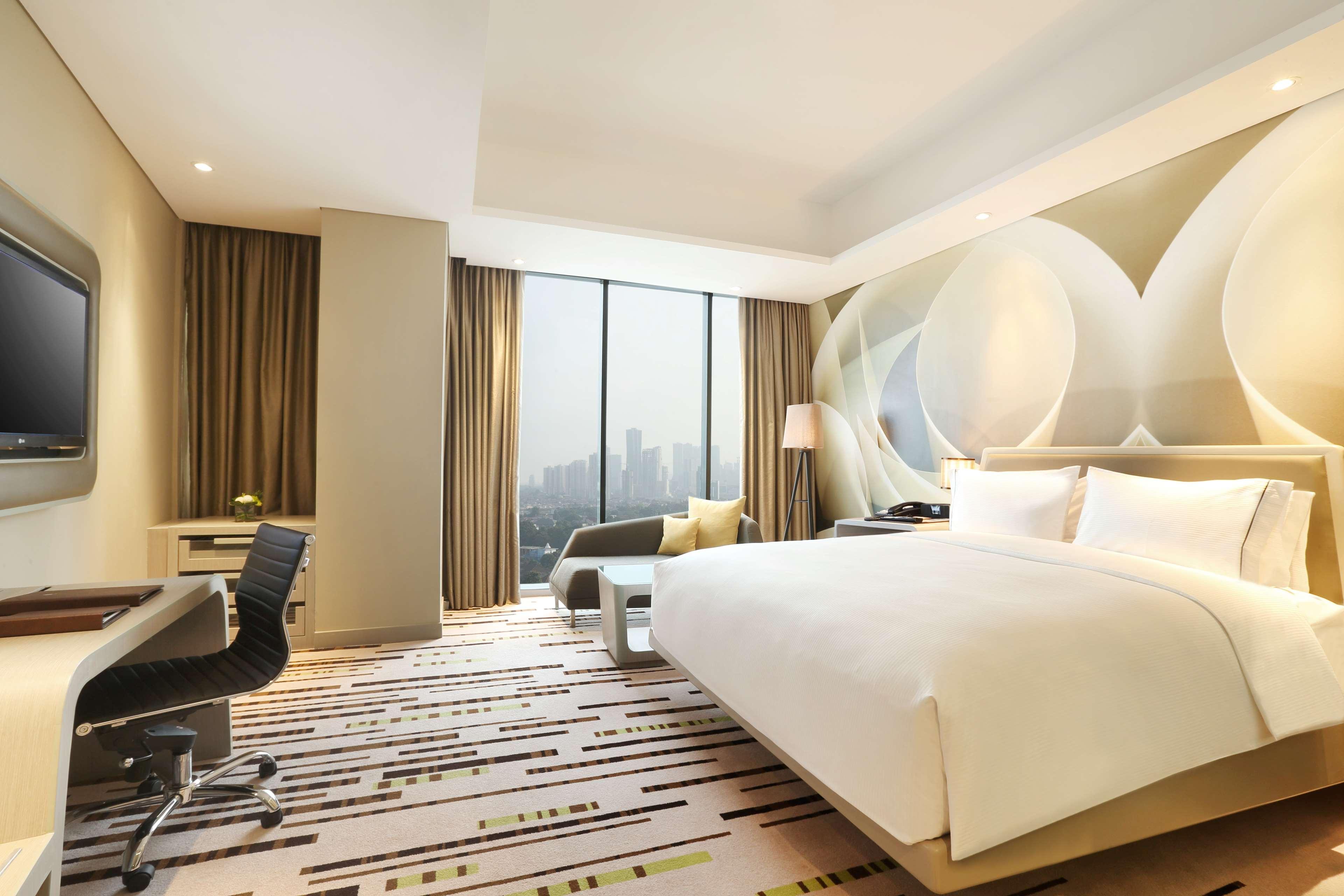 Doubletree By Hilton Jakarta - Diponegoro Dış mekan fotoğraf Deluxe Room