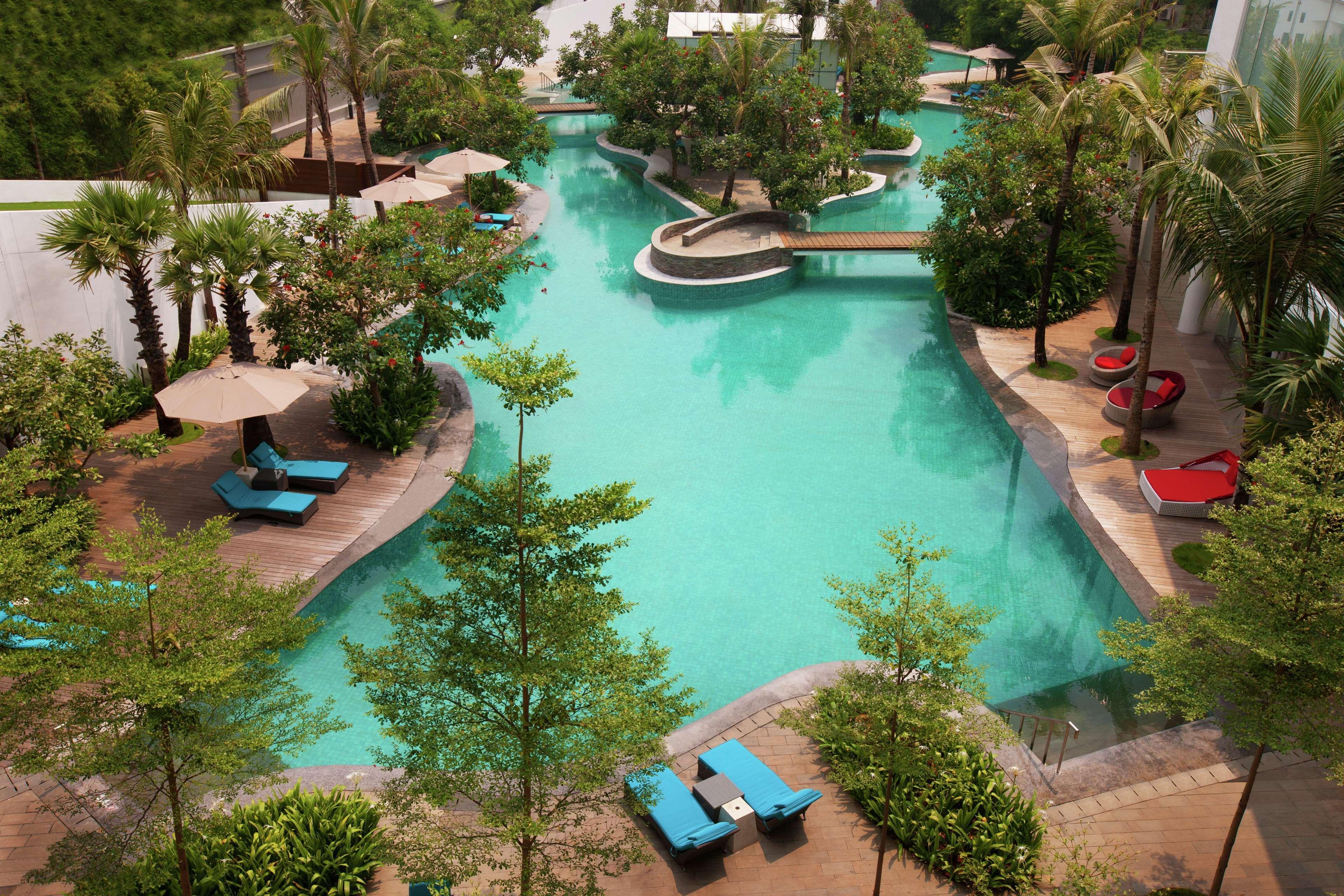 Doubletree By Hilton Jakarta - Diponegoro Dış mekan fotoğraf The Lagoon
