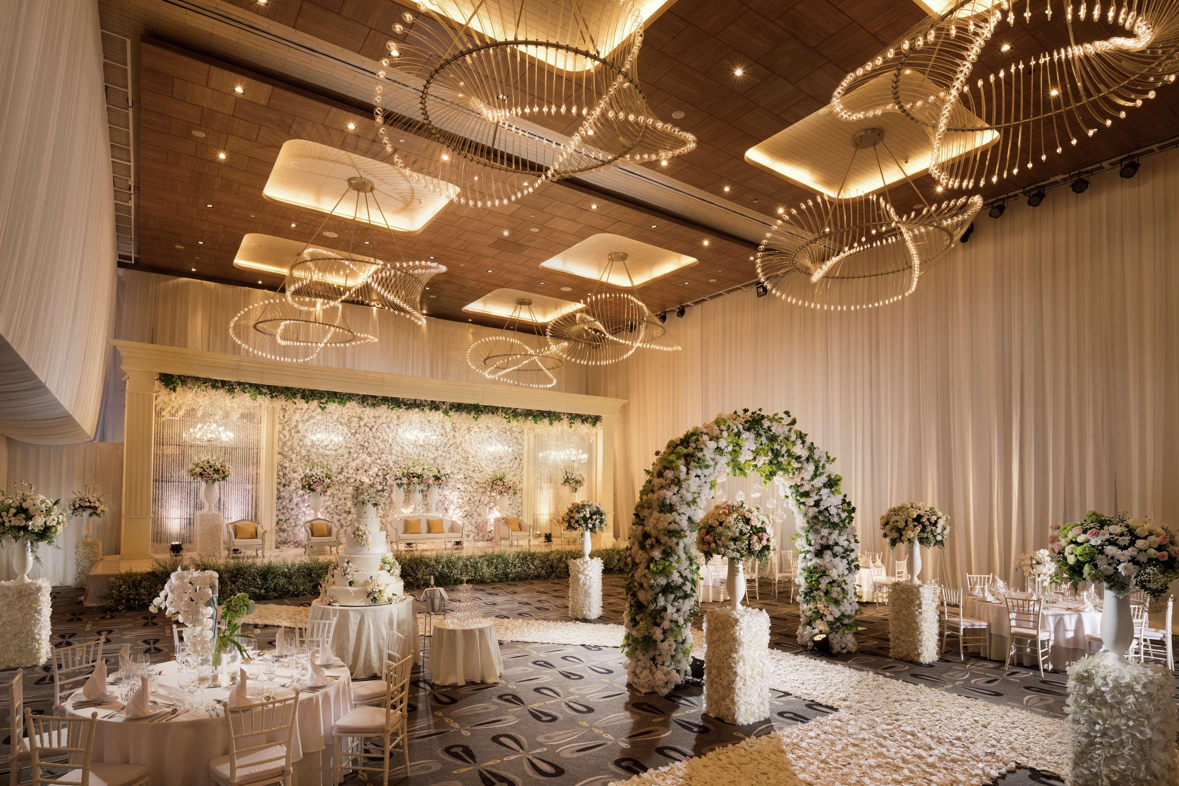 Doubletree By Hilton Jakarta - Diponegoro Dış mekan fotoğraf The Wedding Hall
