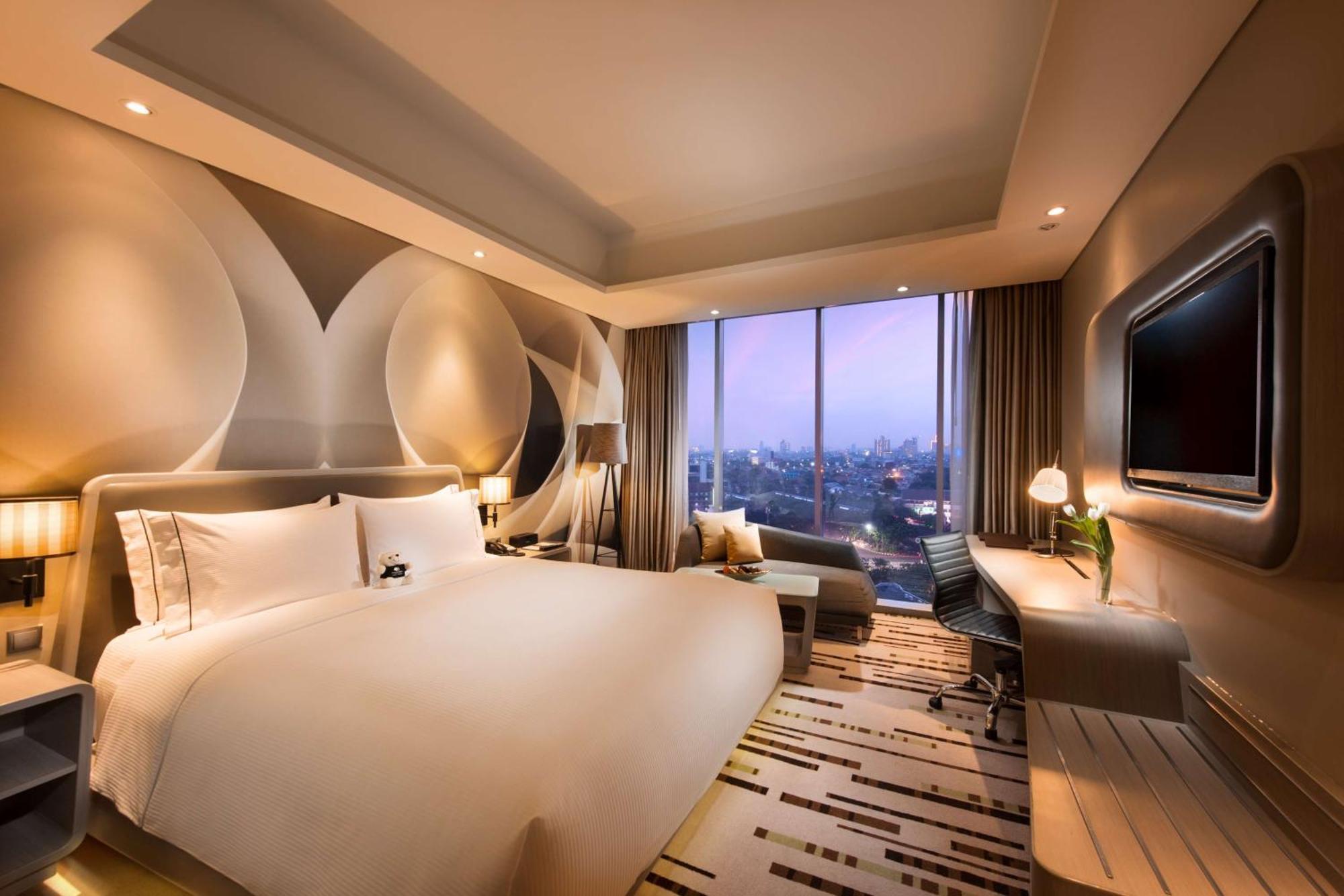Doubletree By Hilton Jakarta - Diponegoro Dış mekan fotoğraf Deluxe Room
